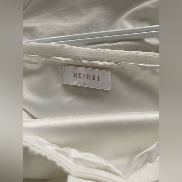 Meshki Gwyneth Off Shoulder Bow Mini Dress - White - Picture 8 of 9